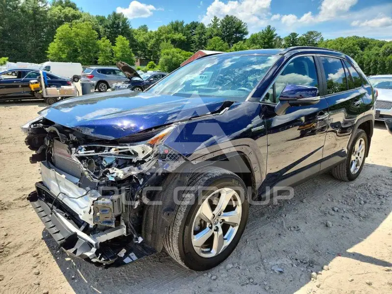 2021 Toyota RAV4 фото