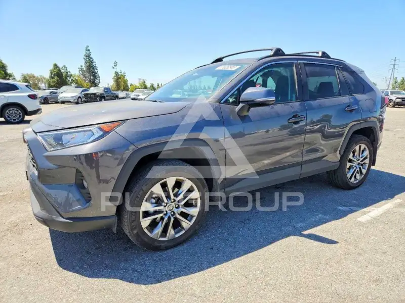 2021 Toyota RAV4 photo