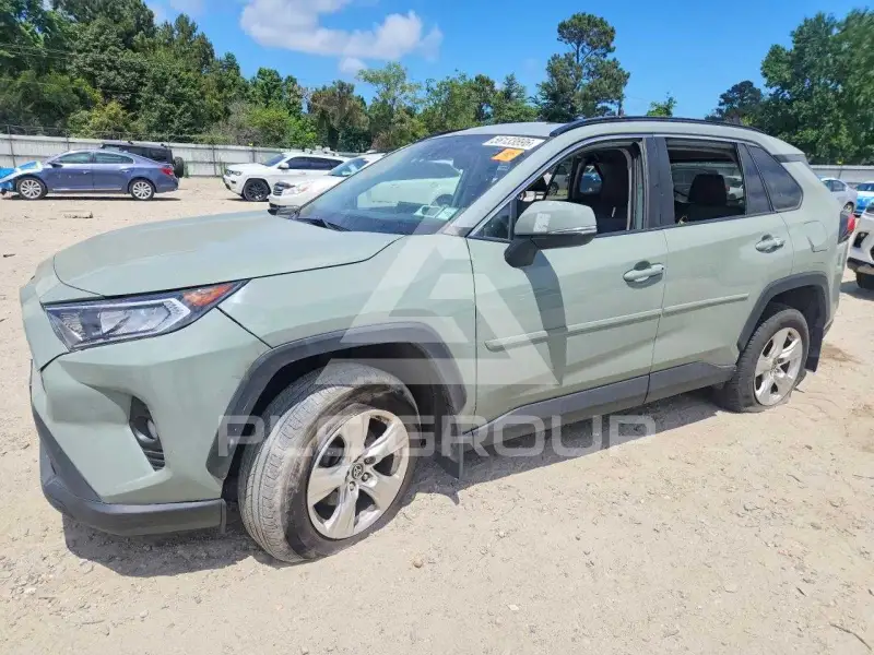 2021 Toyota RAV4 photo