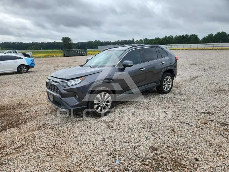 2021 Toyota RAV4 фото