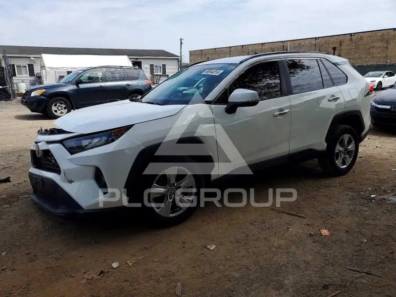 2021 Toyota RAV4 фото