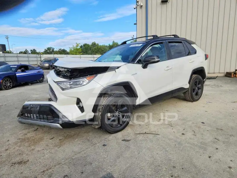 2021 Toyota RAV4 фото