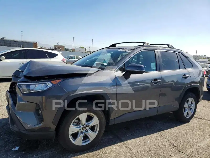2021 Toyota RAV4 фото