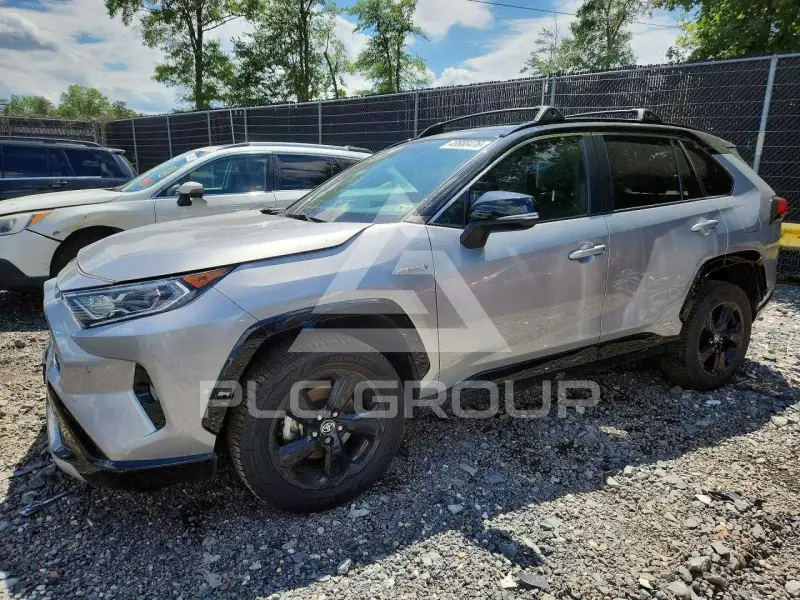 2021 Toyota RAV4 фото