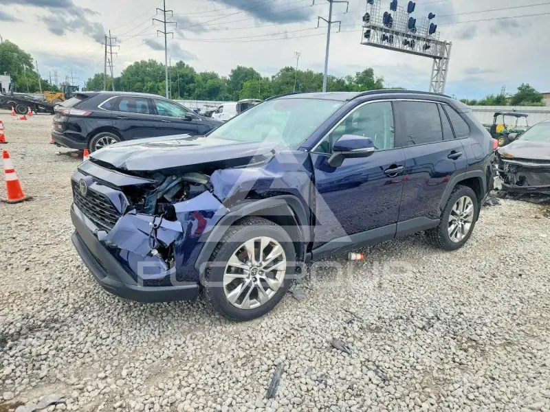 2021 Toyota RAV4 photo