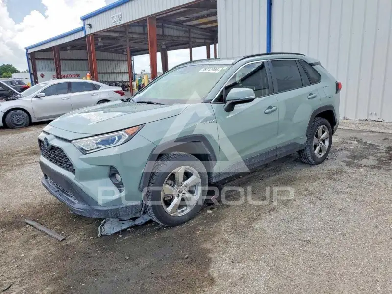 2021 Toyota RAV4 фото
