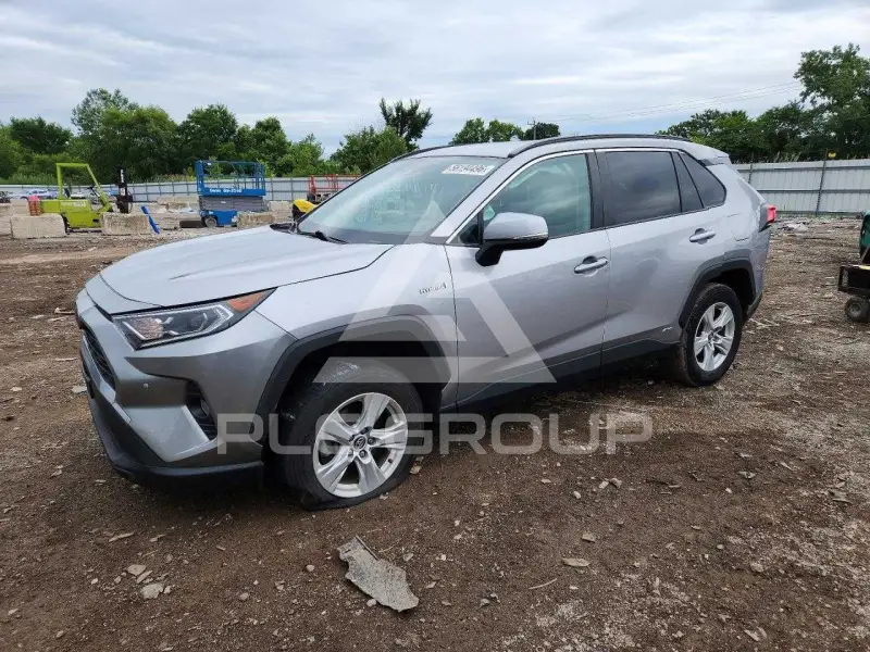 2021 Toyota RAV4 photo