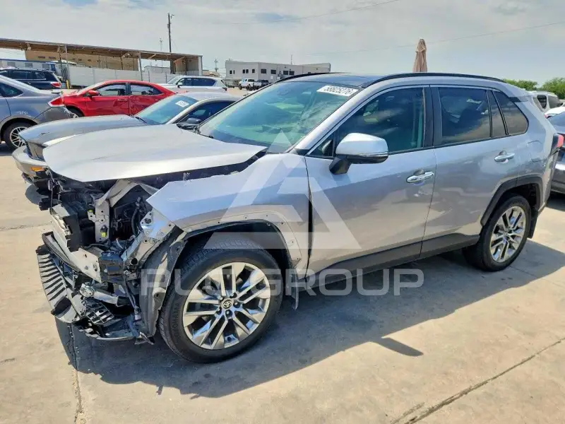 2021 Toyota RAV4 фото