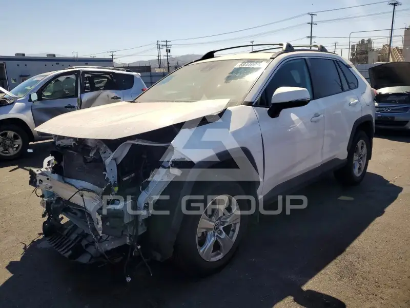 2021 Toyota RAV4 фото