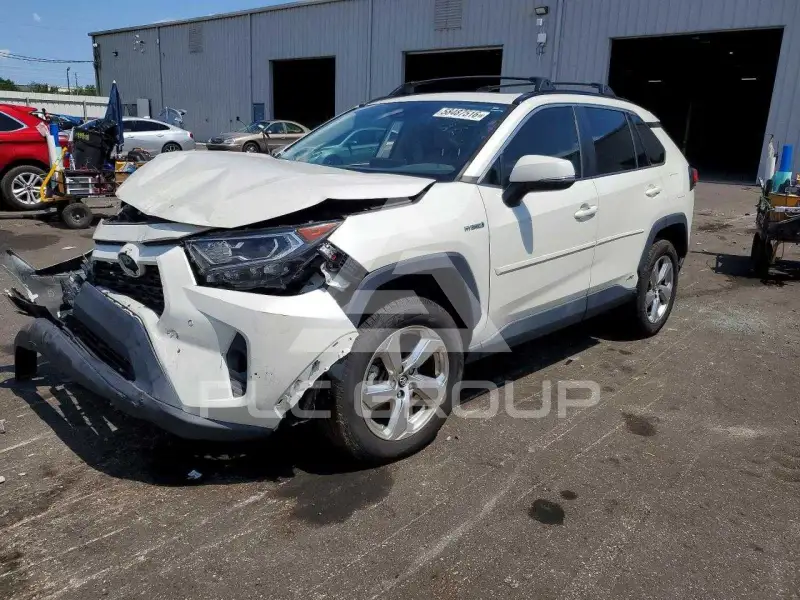2021 Toyota RAV4 фото