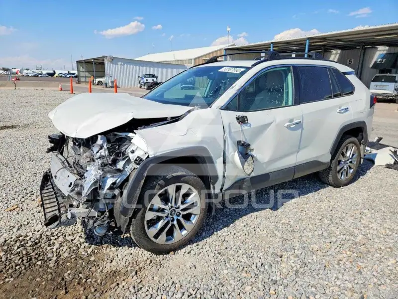 2021 Toyota RAV4 photo