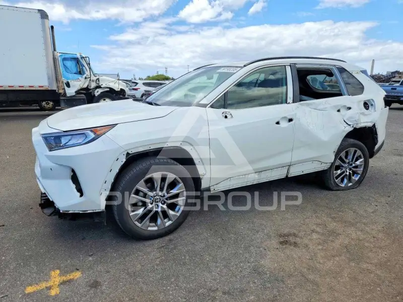 2021 Toyota RAV4 photo