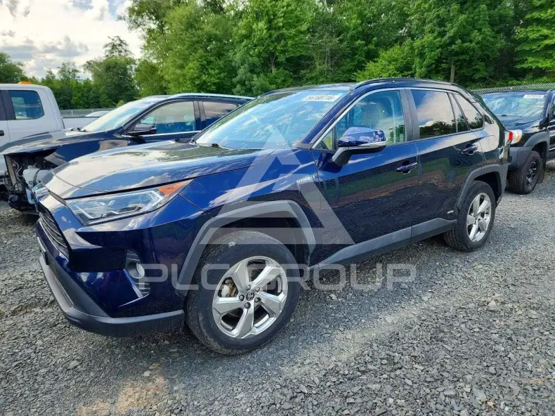2021 Toyota RAV4 фото