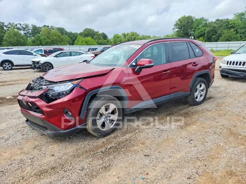 2021 Toyota RAV4 фото