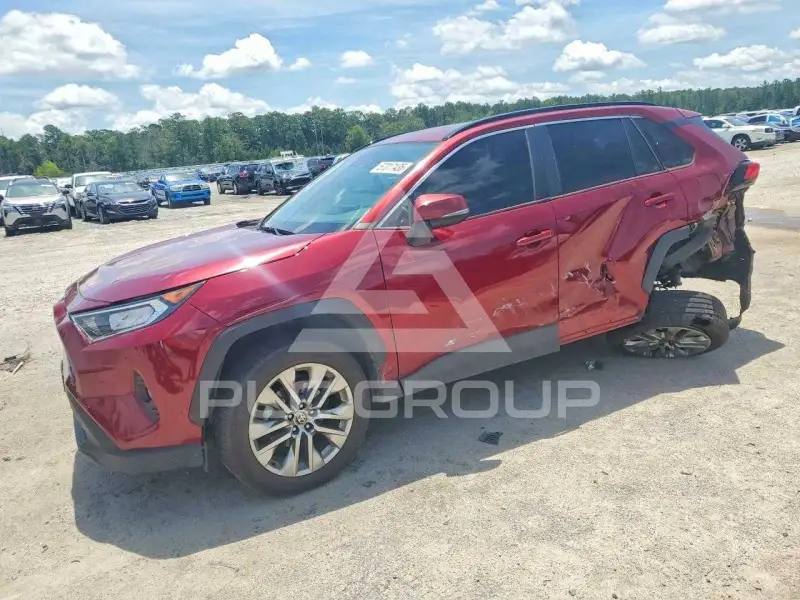 2021 Toyota RAV4 фото