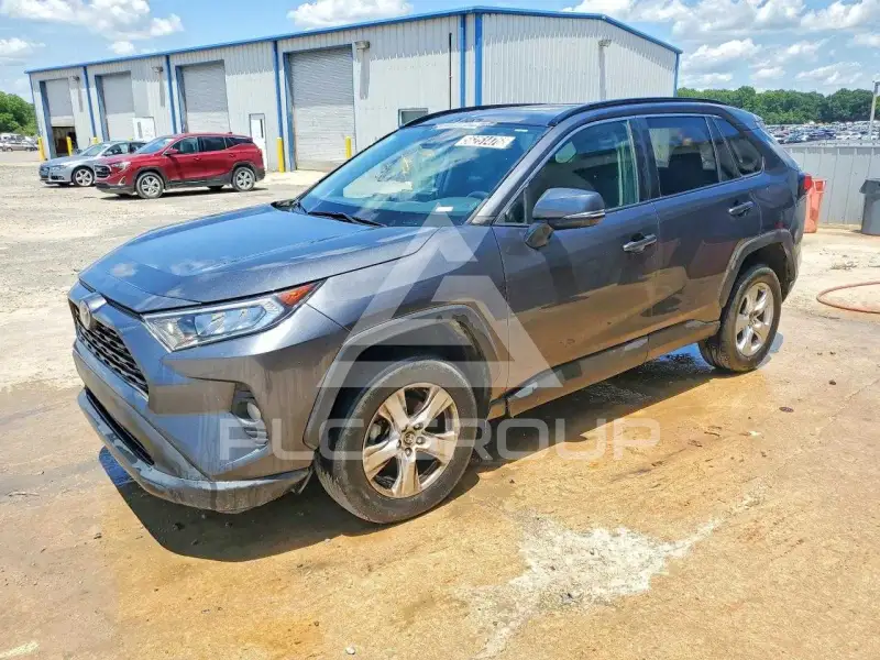 2021 Toyota RAV4 photo