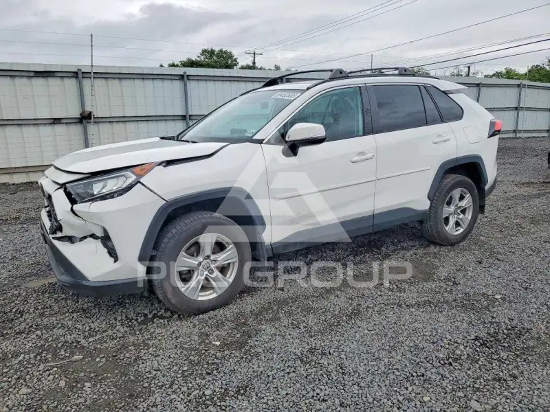 2021 Toyota RAV4 фото