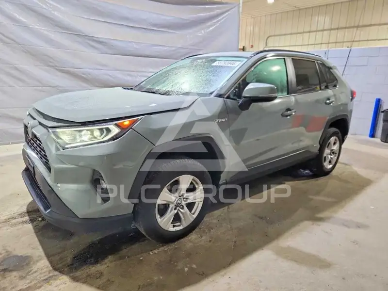 2021 Toyota RAV4 фото