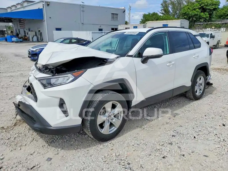 2021 Toyota RAV4 photo