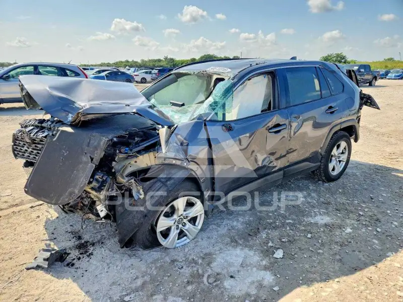 2021 Toyota RAV4 фото