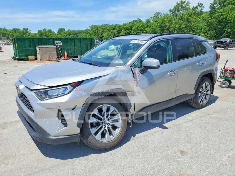 2021 Toyota RAV4 фото
