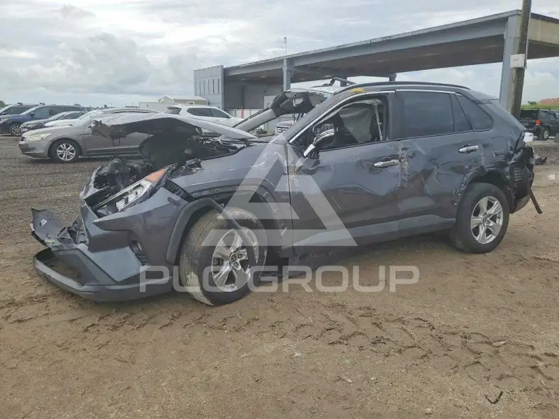 2021 Toyota RAV4 фото