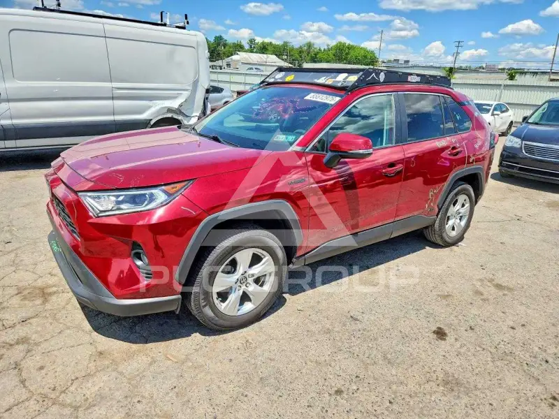 2021 Toyota RAV4 фото