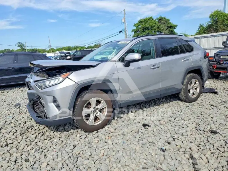 2021 Toyota RAV4 фото