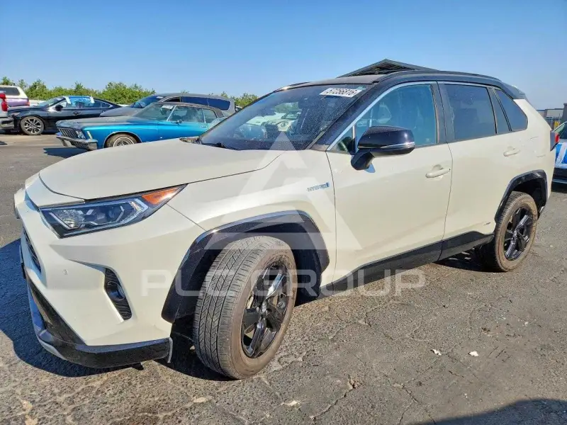 2021 Toyota RAV4 фото