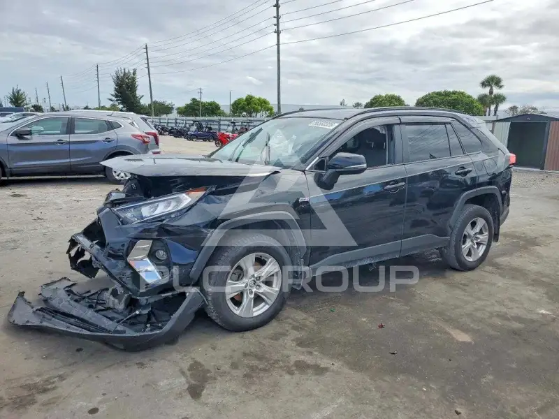 2021 Toyota RAV4 photo