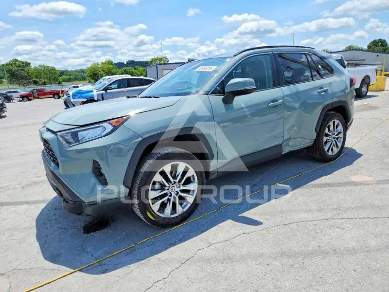 2021 Toyota RAV4 photo