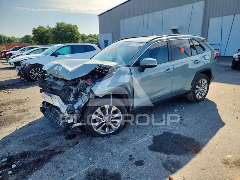2021 Toyota RAV4 фото