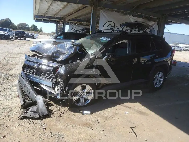 2021 Toyota RAV4 фото