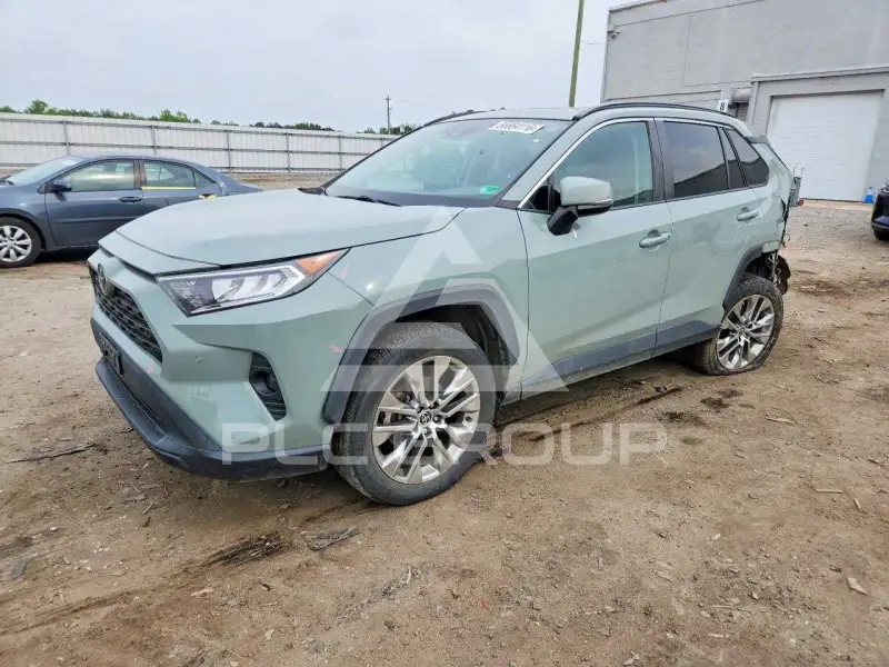 2021 Toyota RAV4 фото