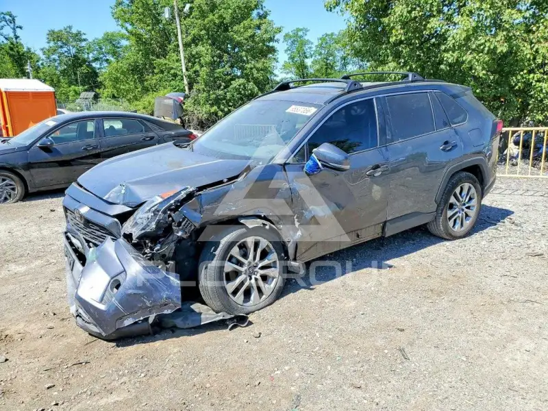 2021 Toyota RAV4 фото