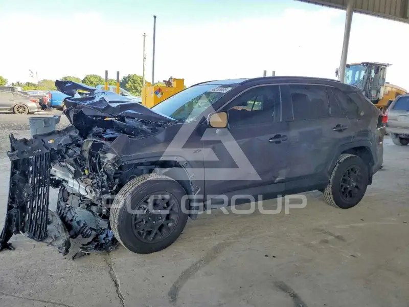 2021 Toyota RAV4 photo
