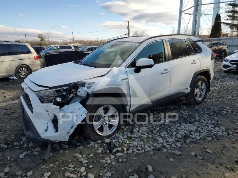 2021 Toyota RAV4 фото