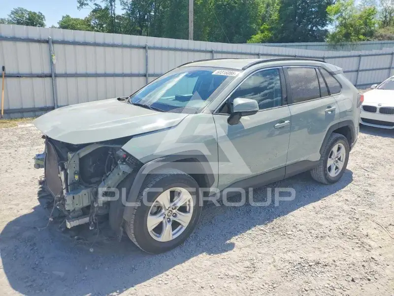 2021 Toyota RAV4 фото