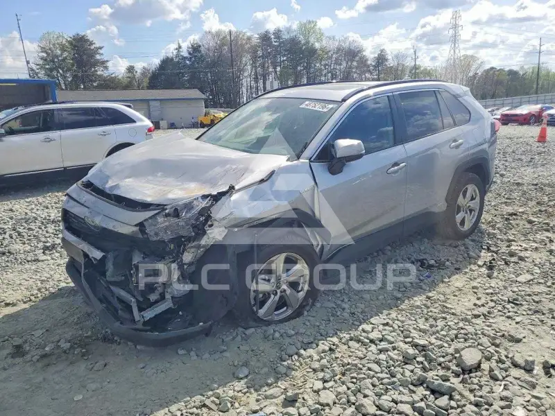 2021 Toyota RAV4 фото