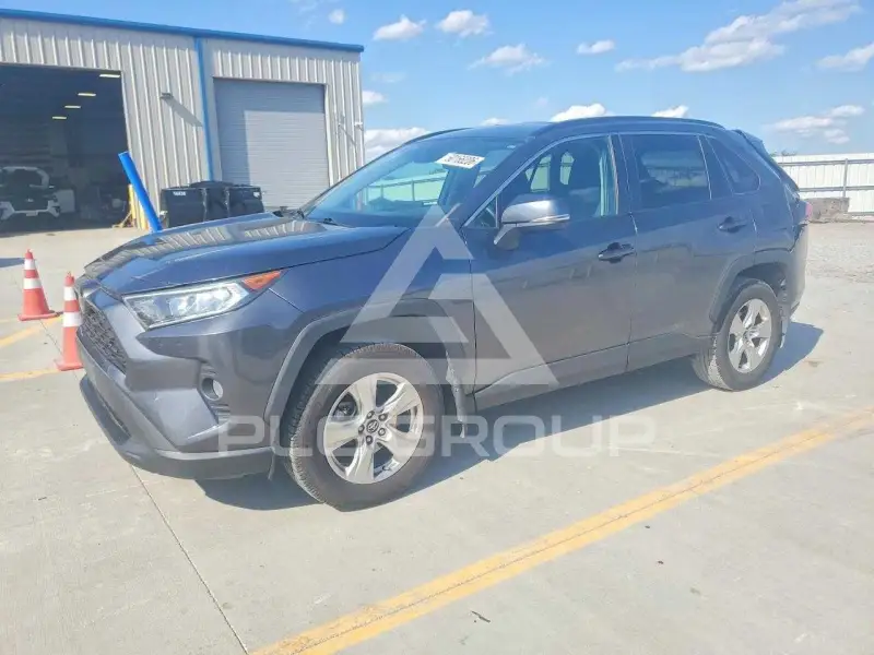 2021 Toyota RAV4 фото