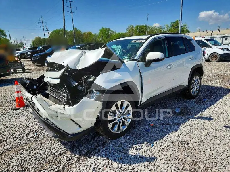 2021 Toyota RAV4 photo