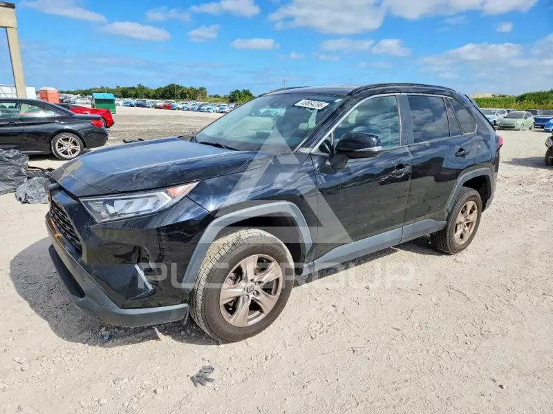 2021 Toyota RAV4 photo