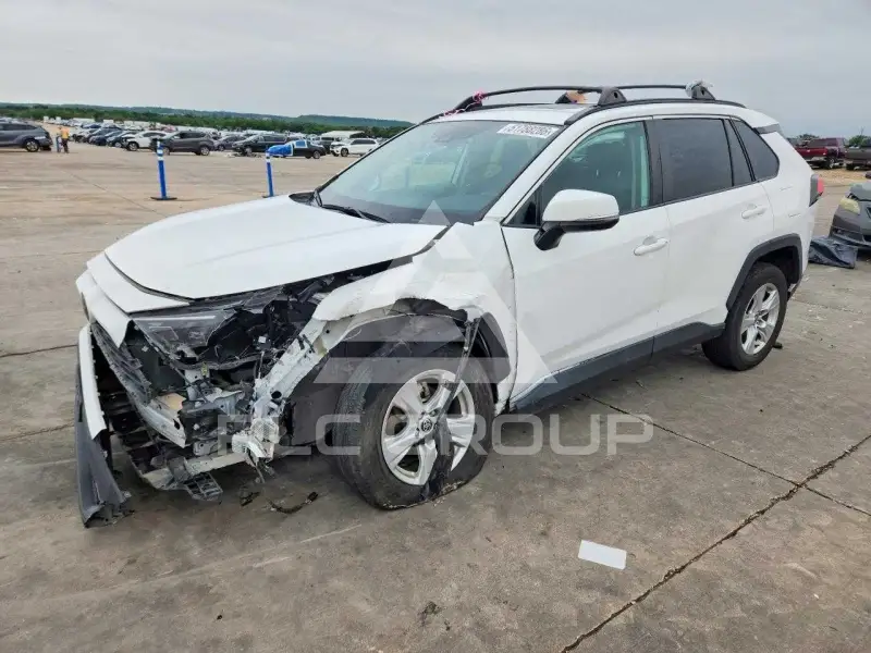 2021 Toyota RAV4 фото