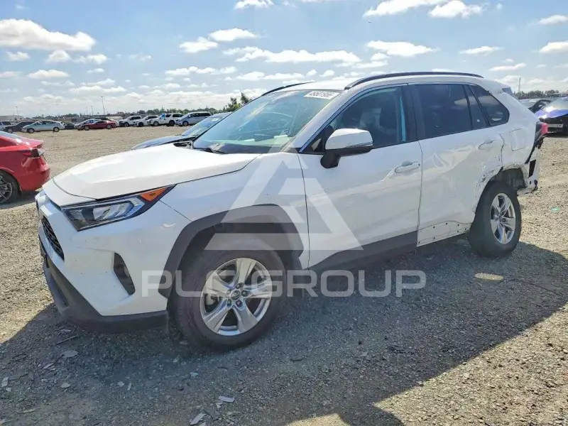 2021 Toyota RAV4 фото