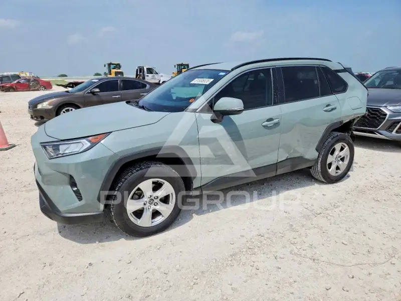 2021 Toyota RAV4 photo