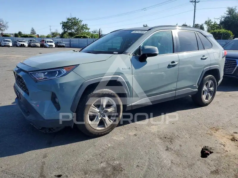2021 Toyota RAV4 фото