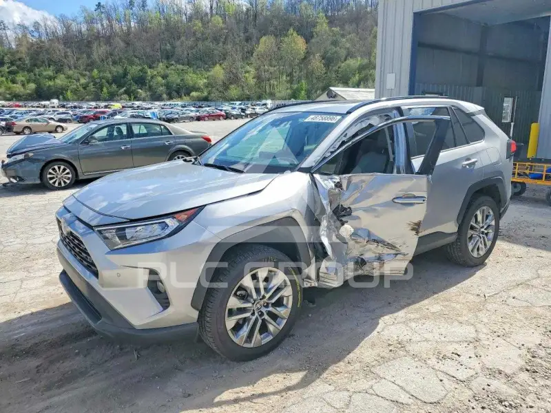2021 Toyota RAV4 фото