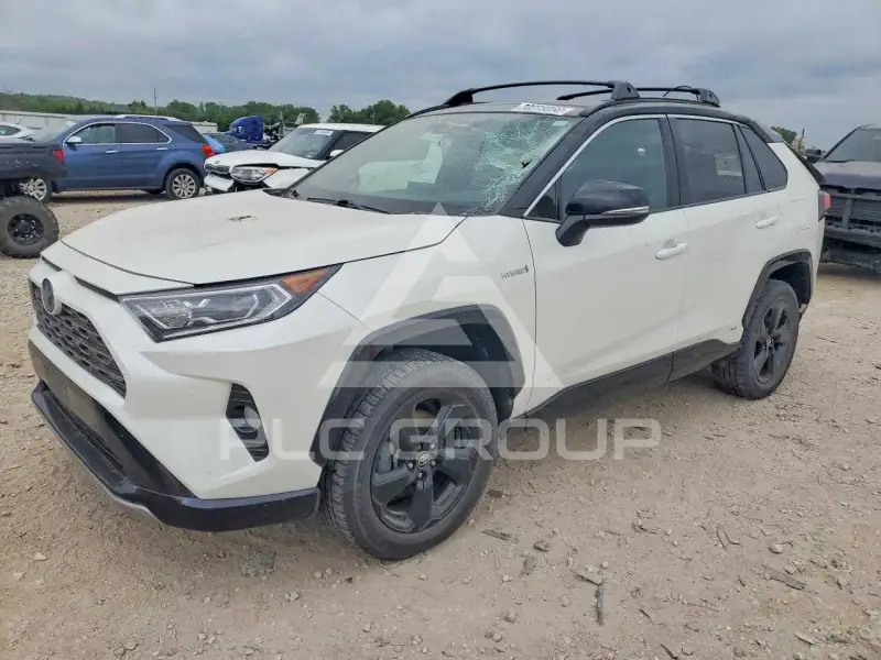 2021 Toyota RAV4 фото