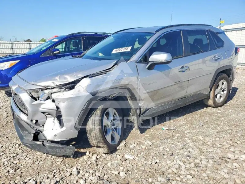 2021 Toyota RAV4 фото