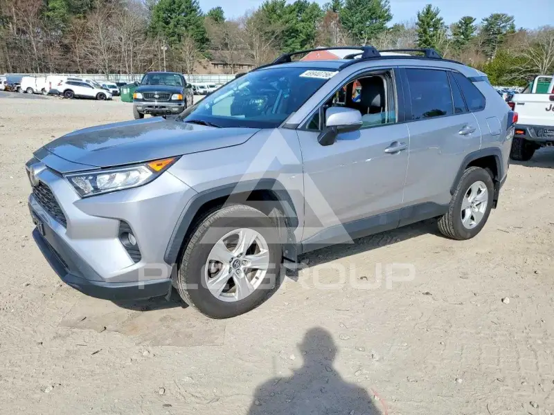2021 Toyota RAV4 фото